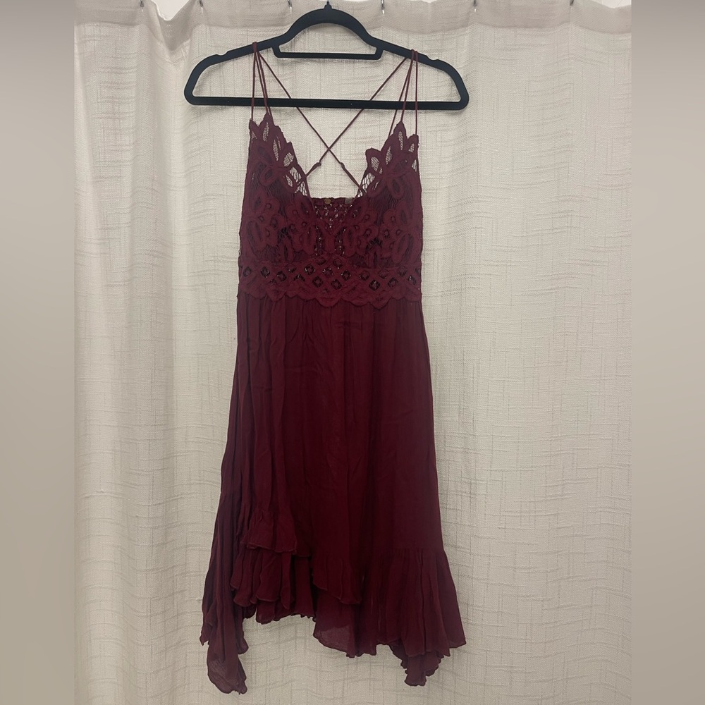 FREE PEOPLE - burgundy flowy dress
